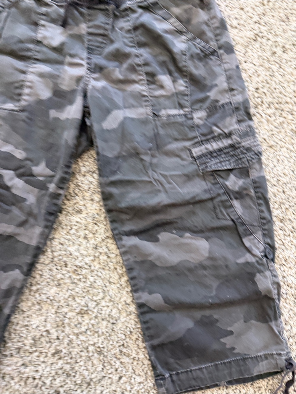 Women’s Gray Camouflage Cargo Capris — Gray Camo - Picture 4 of 8